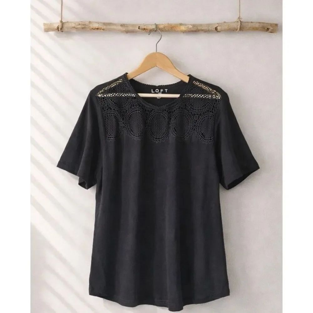 Loft plus navy crochet lace neck cotton top size 14/16